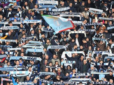 Παίκτης της Λάτσιο τραγούδησε το "B...