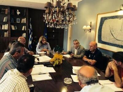 Χ. Σταρακά: Στενή συνεργασία κατασκευάστ...