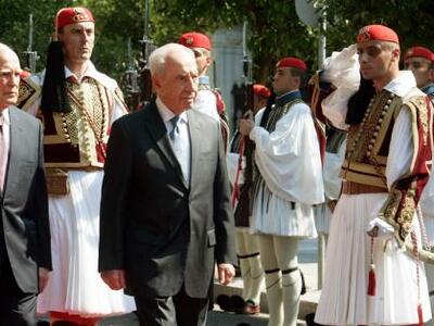 Τετ - α - τετ Πέρες με Τσίπρα και Βενιζέλο