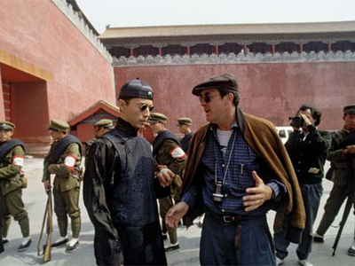 Στα γυρίσματα του "Τελευταίου Αυτοκ...