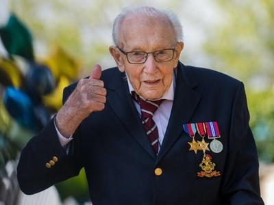 Λοχαγός Τομ Μουρ, ο τελευταίος Βρετανός ιππότης