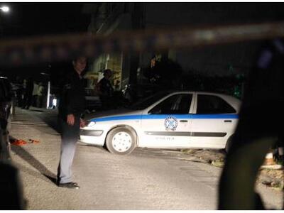 ΤΩΡΑ- Ταμπουρωμένοι κακοποιοί πυροβολούν...