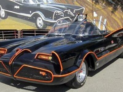 Σε τιμή-ρεκόρ πουλήθηκε το θρυλικό αυτοκ...