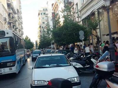 Πάτρα: Ανυπόφορη η κατάσταση με το διπλο...