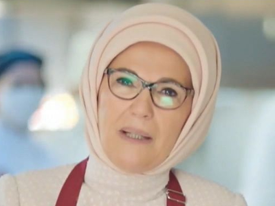 Η Εμινέ Ερντογάν έστειλε βίντεο με τη συ...