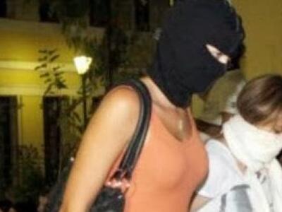 Αυτή είναι η ανθυπαστυνόμος το «βαθύ λαρ...