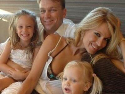 Οι Πατρινοί  συνεργάτες του συζύγου της ...