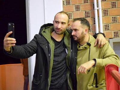 Η selfie του Άγγελου Τσάμη με τον αδερφό του Θάνο