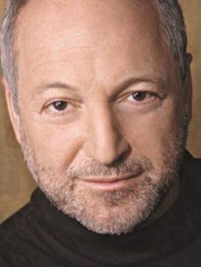 Ο συγγραφέας Αντρέ Ασιμάν.