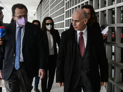 Στον Άρειο Πάγο οι δικηγόροι του π. Αντω...