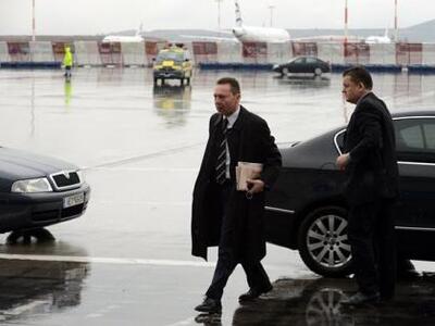 Ανοιχτό άφησε το ενδεχόμενο απολύσεων στ...