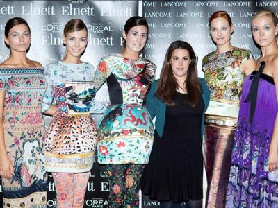 H Mary Katrantzou στο fashion show της Θ...