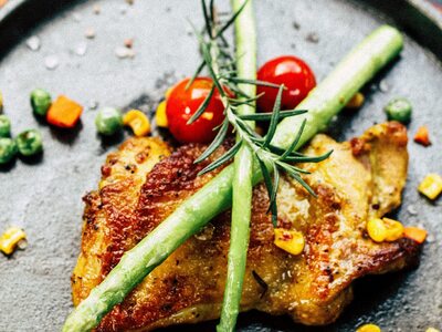 Κοτόπουλο με καραμελωμένα φρούτα  