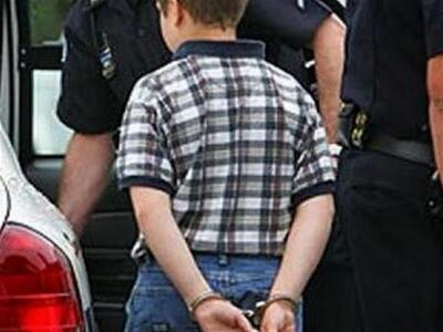 Ηλεία: Συνελήφθη 15χρονος μετρ των διαρρήξεων 