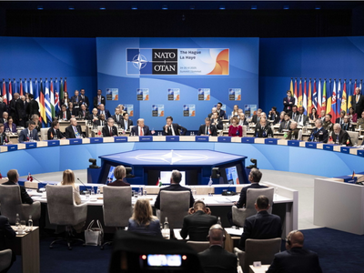 ΝΑΤΟ: Συμφωνία για 5% στις αμυντικές δαπ...