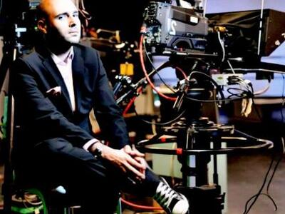 Το τρυφερό άγγιγμα του Μπογδάνου κάτω απ...