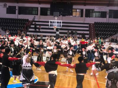 ΠΑΤΡΑ: Παραδοσιακοί Χοροί, Έθιμα και Έκθεση Λαογραφίας με μαθητές - ΦΩΤΟ
