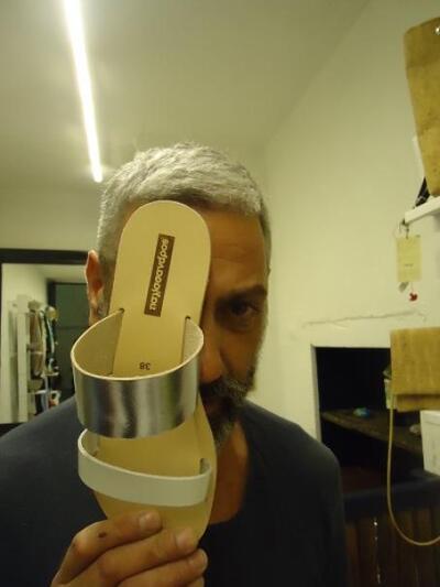 Ο Νίκος Γερασιμόπουλος με το πρώτο σανδά...