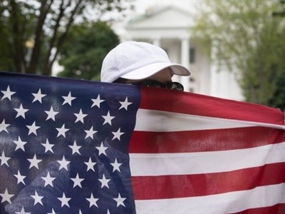 Οι Ελληνοαμερικανοί που ρίχνονται στη μά...