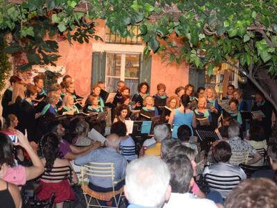 Πρόσκληση σε νέους φίλους για χορωδιακό ...