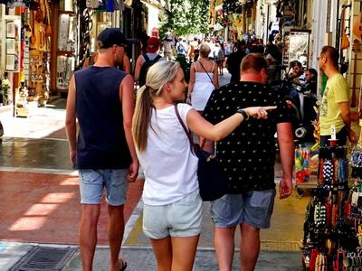 Αυξήθηκαν οι ξένοι επιβάτες που έφτασαν ...