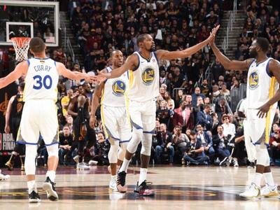 ΝΒΑ: «Αγκάλιασε» το πρωτάθλημα το Γκόλντεν Στέιτ