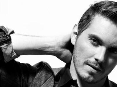 Ο Μιχάλης Χατζηγιάννης με τη Συμφωνική Ο...