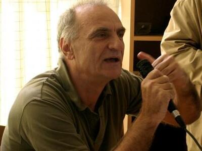 Γιώργος Βαρεμένος: Το παλαιό κτήριο του ...