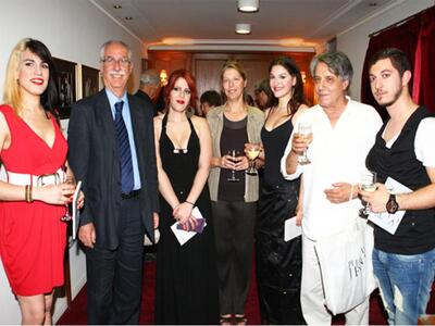 Καρέ-καρέ η πρεμιέρα του έργου "Η Α...