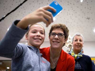 Αυτή είναι η διάδοχος της Μέρκελ 