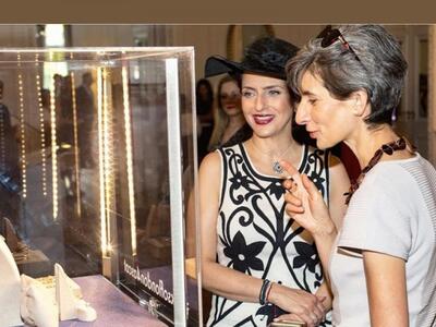 ΒΡΑΔΙΑ ASCOT  ΣΤΗΝ ΚΑΤΟΙΚΙΑ ΤΗΣ ΒΡΕΤΑΝΙΔ...