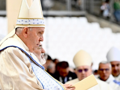 Πάπας Φραγκίσκος: Τέλεσε λειτουργία στο ...