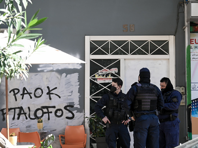 Επιχείρηση σε συνδέσμους οπαδών στην Αττ...