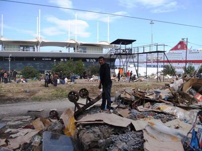 Πάτρα: Τα παραπήγματα έφυγαν, αλλά οι με...