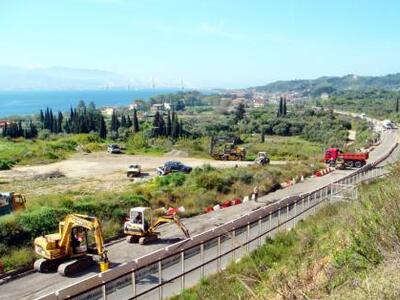 Συνεχίζονται οι εργασίες αποκατάστασης σ...