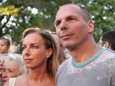 Δανάη Στράτου: Δεν θα έκανα ξανά τη φωτο...