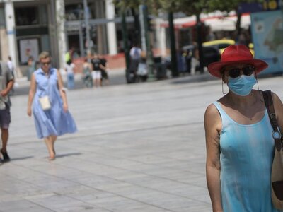 Τζανάκης: Ο κορωνοϊός επέστρεψε με νέα π...
