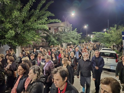 Πάτρα - φωτό: Η λειτουργία και η λιτανεία στον Αγιο Νεκτάριο