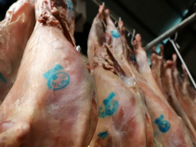 Πάτρα: «Ευλογιά» και στα κρεοπωλεία- Μεγ...