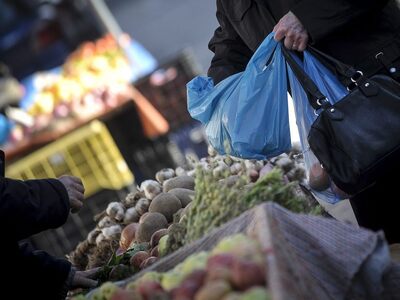 Λαϊκές αγορές Πάτρας: Παρανομία, Μαυραγο...