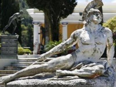 Κέρκυρα: Μνημεία χαρακτηρίστηκαν τα γλυπ...