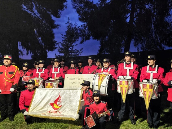 Η Δημοτική Φιλαρμονική Δερβενίου εντυπωσ...
