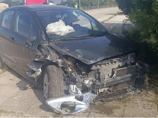 Αγρίνιο: Σοβαρό τροχαίο - Γυναίκα διακομ...