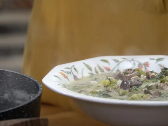 Πώς γίνεται η μαγειρίτσα βήμα-βήμα για ν...