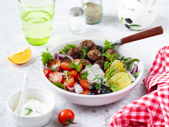 Συνταγή για κεφτεδάκια με φέτα και ελιά