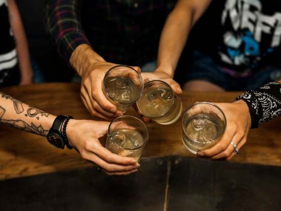 Μπλόκο στις πλαστές ταυτότητες των ανηλί...