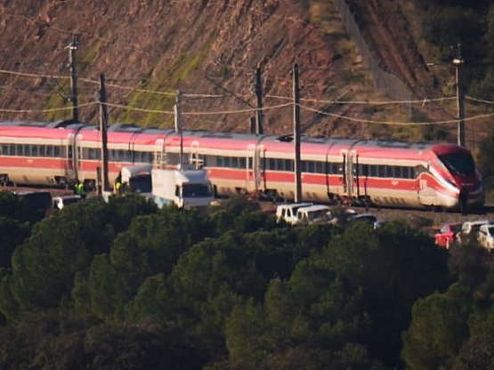 Σύγκρουση τρένων στην Ισπανία: Άνθρωποι ...