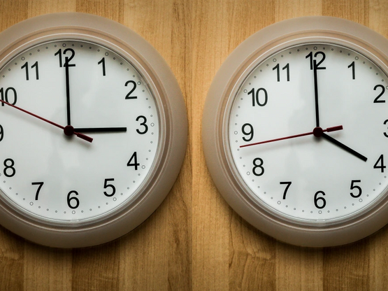 Την Κυριακή αλλάζει η ώρα - Πάμε τα ρολό...