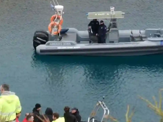 Βουλιαγμένη: Βρέθηκαν βατραχοπέδιλα και ...