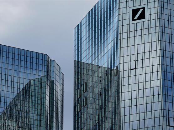 Deutsche Bank: Έφοδος στα κεντρικά της γ...